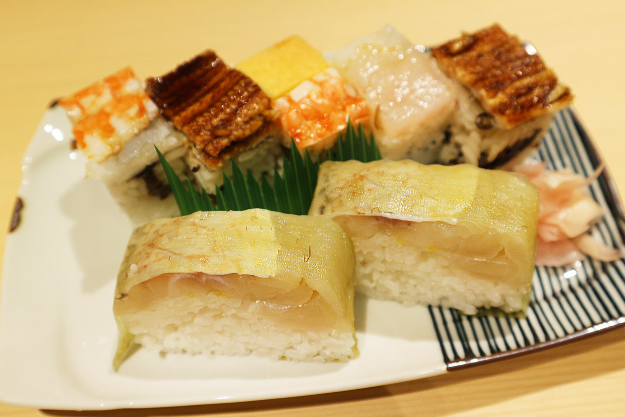 「たこ竹」の箱寿司と棒寿司