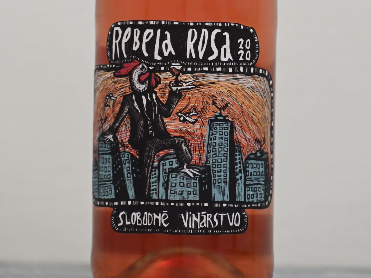 スロヴァキアのワイン「スロボドネ 2020 レベッラ・ロザ」