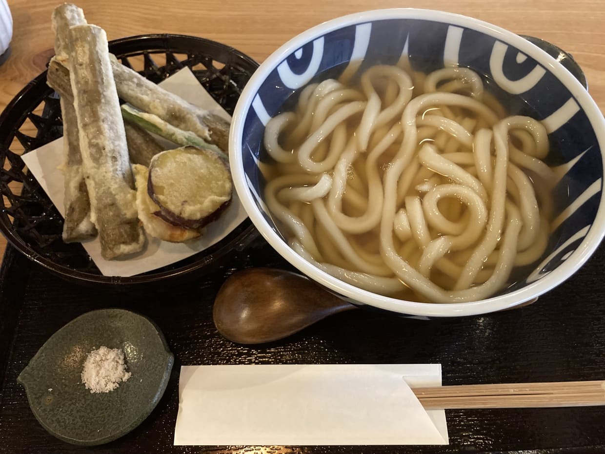 京都・出町柳『饂飩店よこやま』ごぼ天うどん1200円