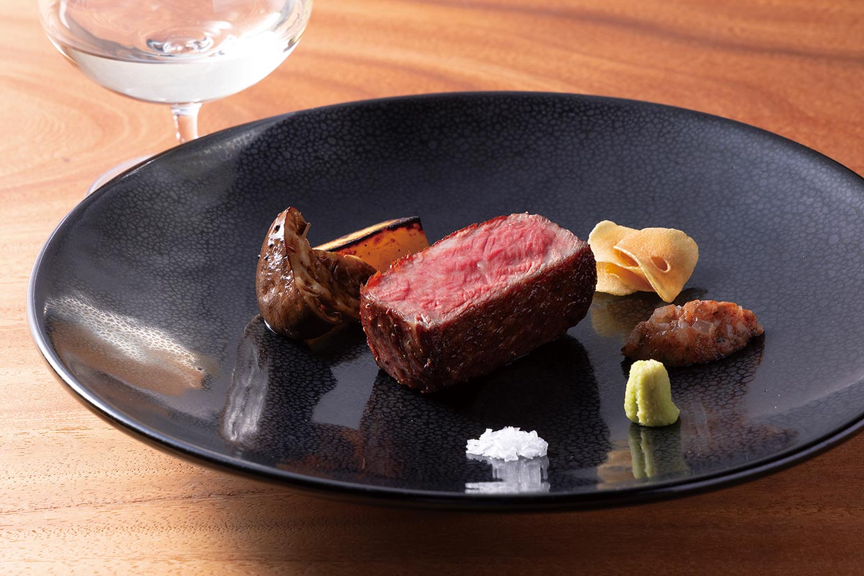 『ウォルドーフ・アストリア大阪』鉄板コース