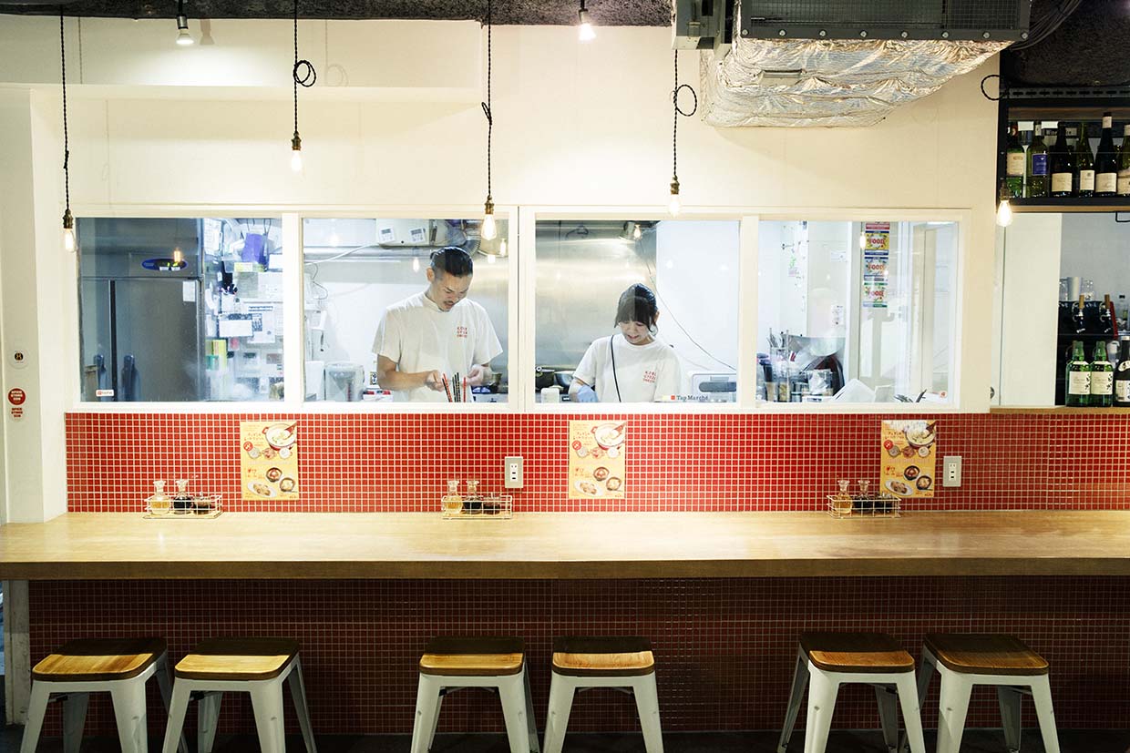 『神戸餃子 オレギョ』店内