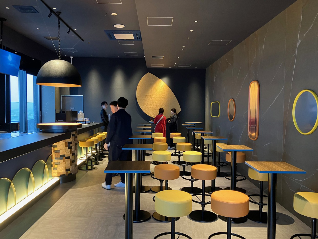よなよなムーンウォーク店内