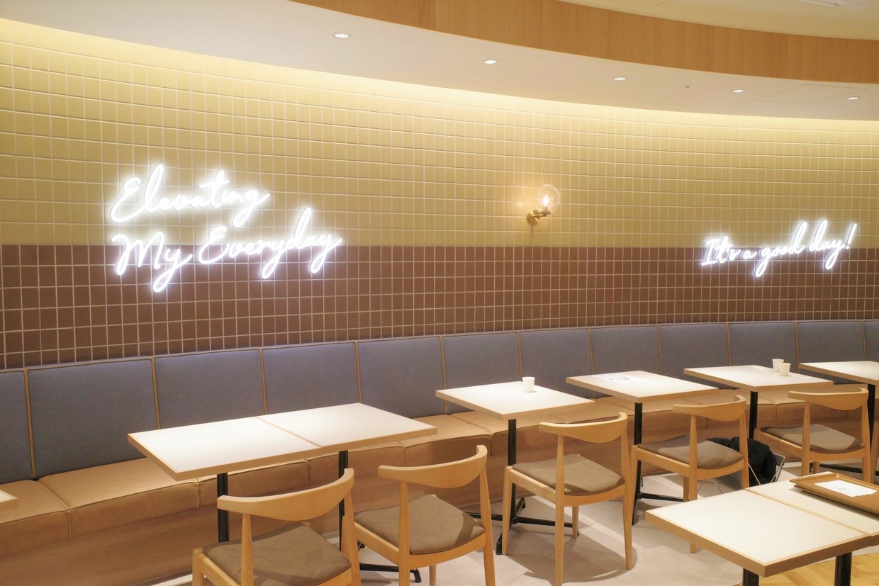 『ゴディバカフェ ディアモール大阪』店内