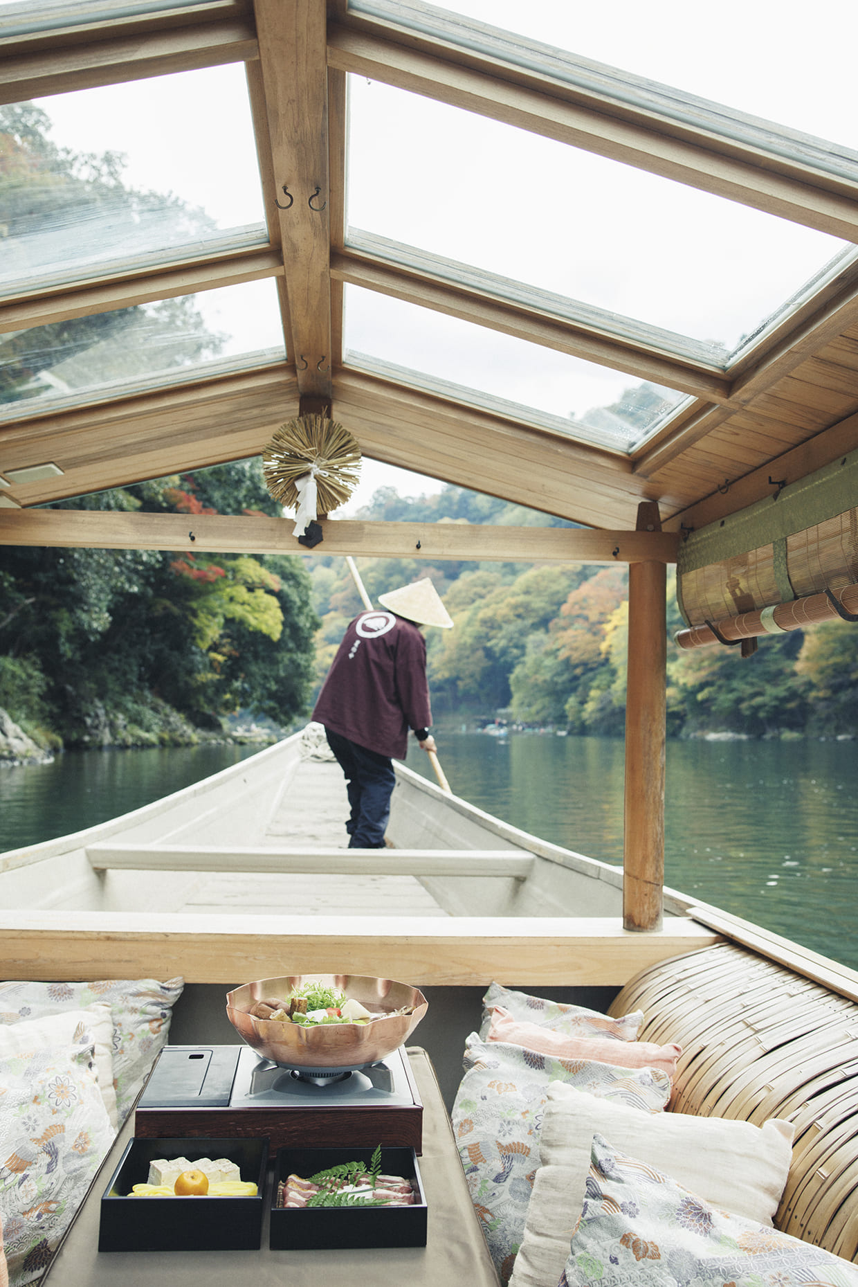 屋形舟「翡翠」で鴨の朝鍋