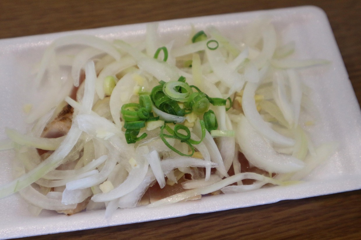 那智勝浦『cafe アマアイ』のマグロタタキ