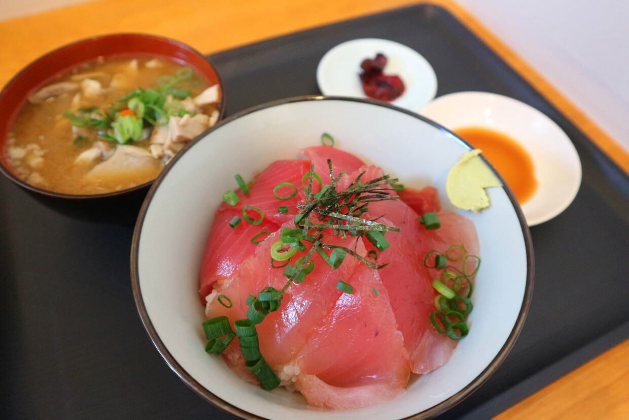 那智勝浦『木下水産』併設の『鮪十屋』まぐろ丼