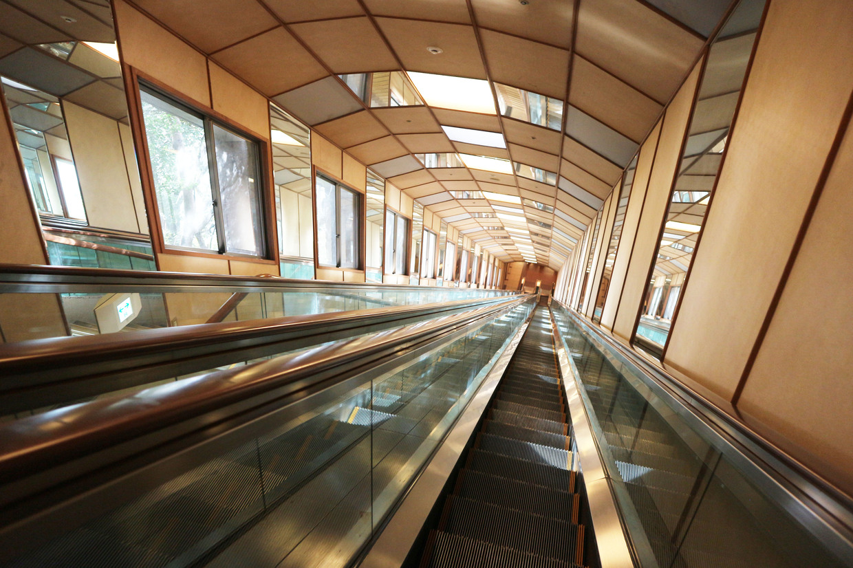 『ホテル浦島』のエスカレーター