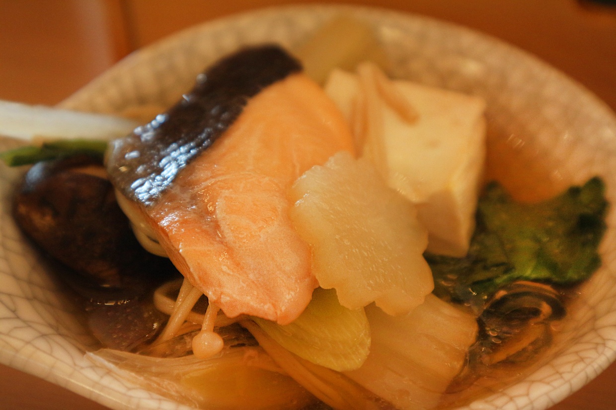 『青の舎』の「桜鯛と淡路島サクラマスの春御膳」