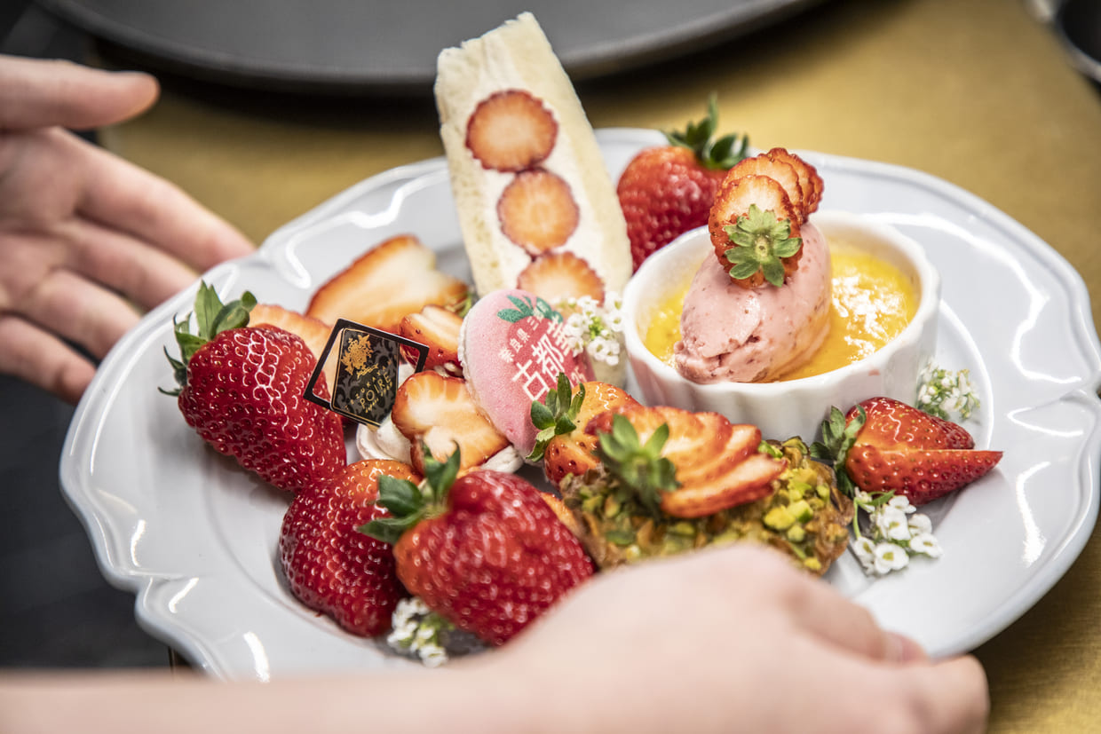 「奈良県 三郷町の古都華プレート」配膳中