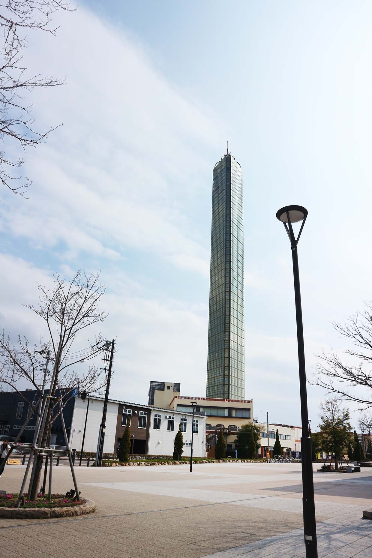 『天空のアクアリウム ソラキン』があるゴールドタワー