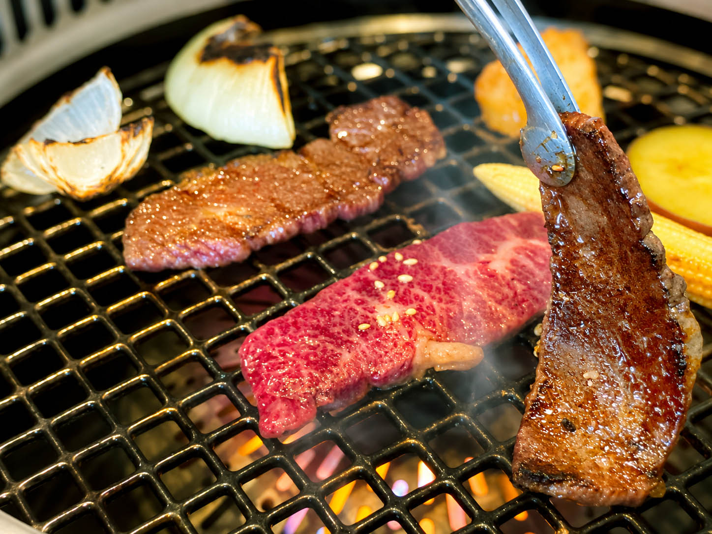神戸ビーフハラミ焼いているところ