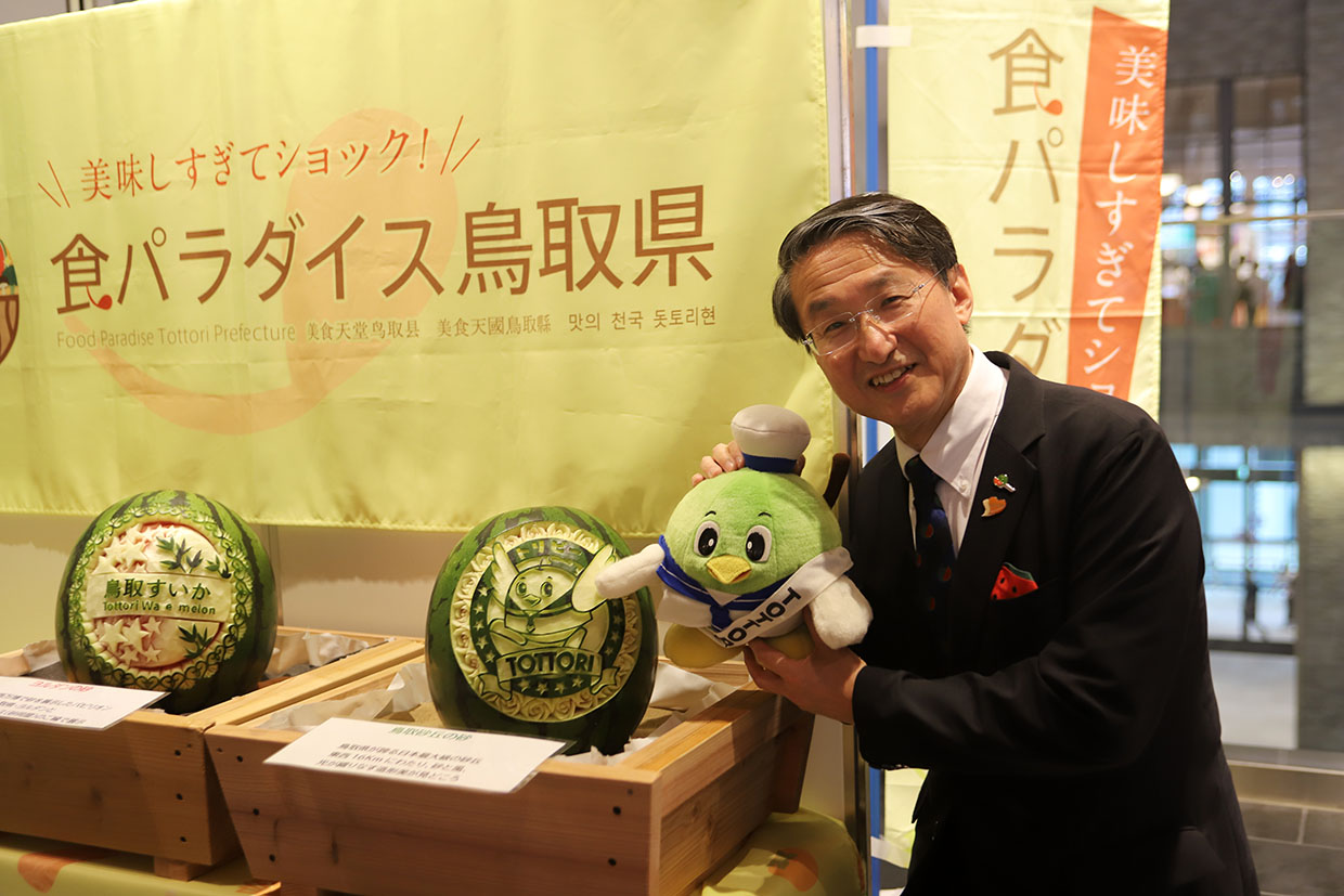 平井伸治鳥取県知事