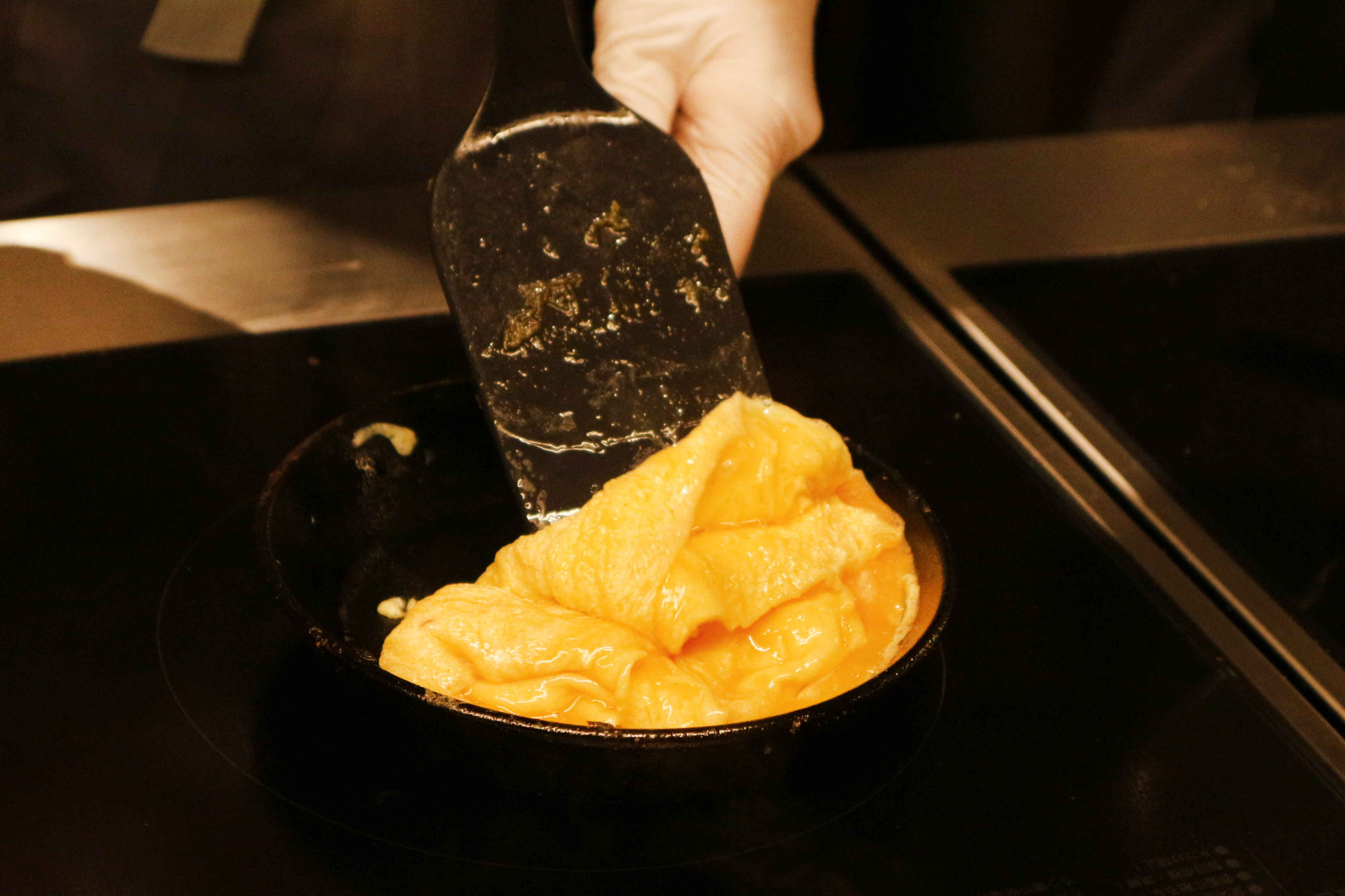 りくろーおじさんの店「グランフロント大阪店」のおかげ食パンで作った玉子焼きサンド