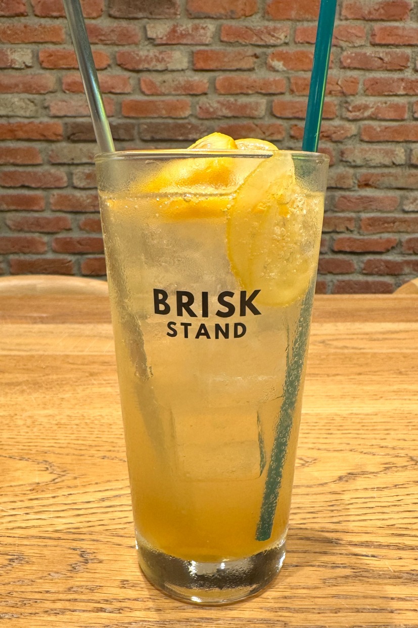 『BRISKSTAND DAIMARU SINSAIBASHI店』てづくりレモンスカッシュ