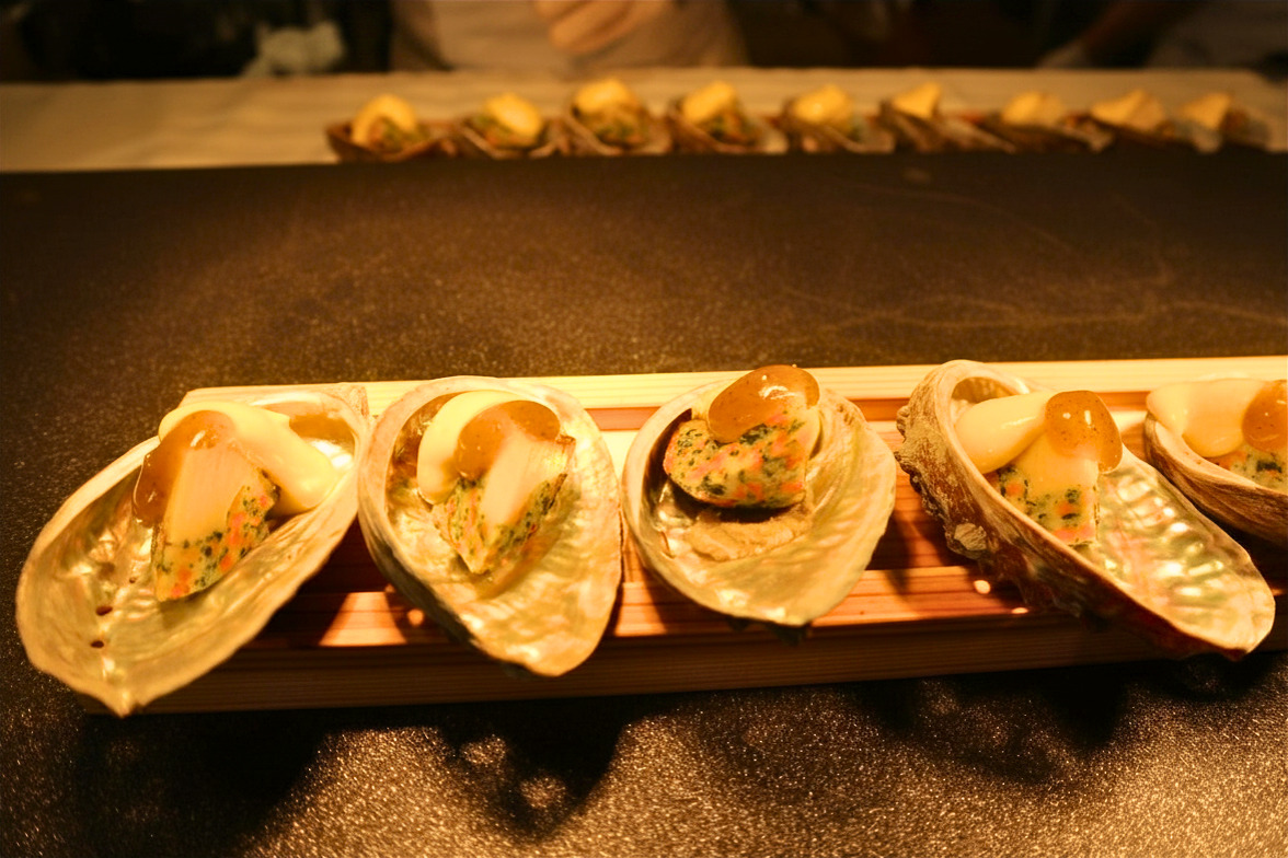 ミシュランガイド授賞式『La Baie／リーガロイヤルホテル大阪』のあわび