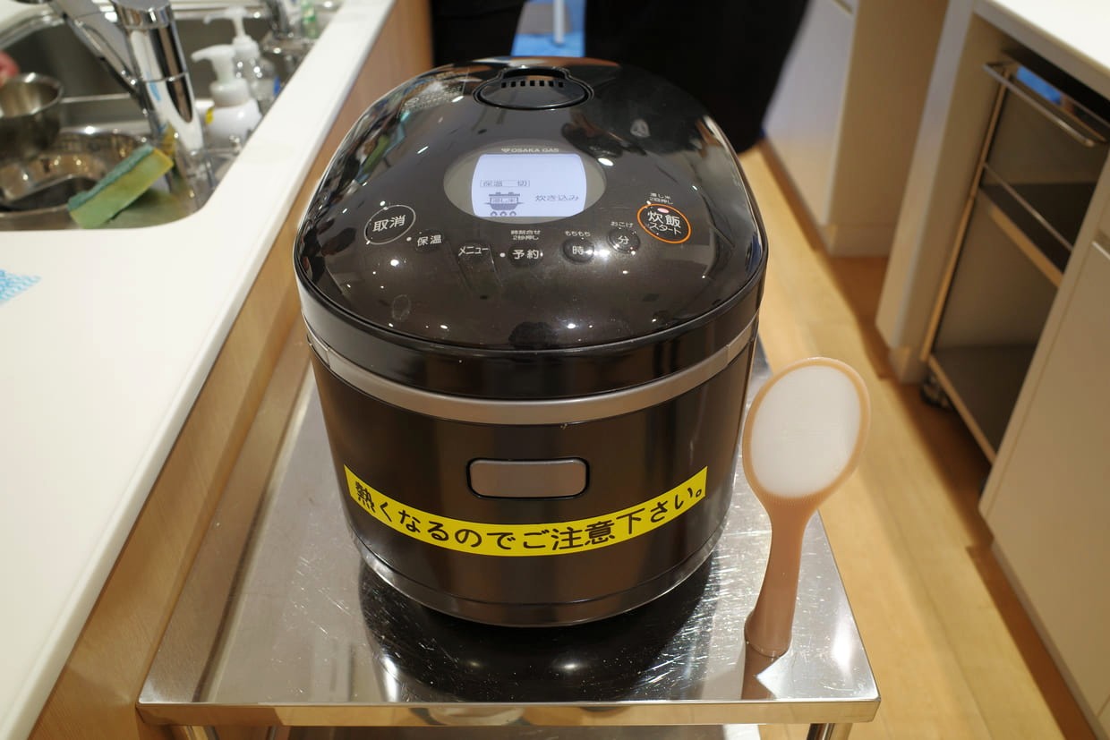 大阪『自家製麺 杵屋』「うどん打ち教室」かやくご飯と炊飯器