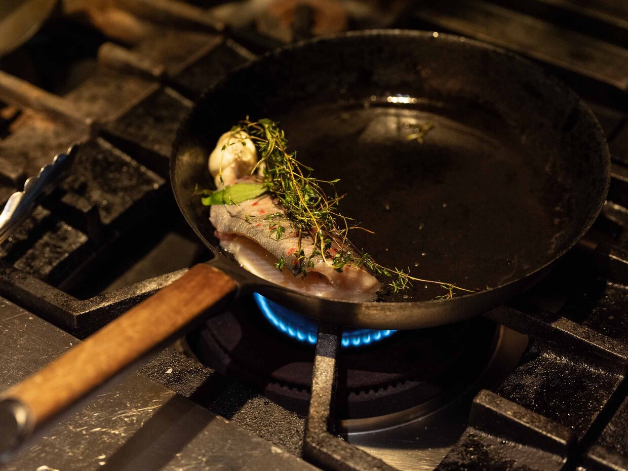 徳島・上勝町『ペルトナーレ』調理シーン