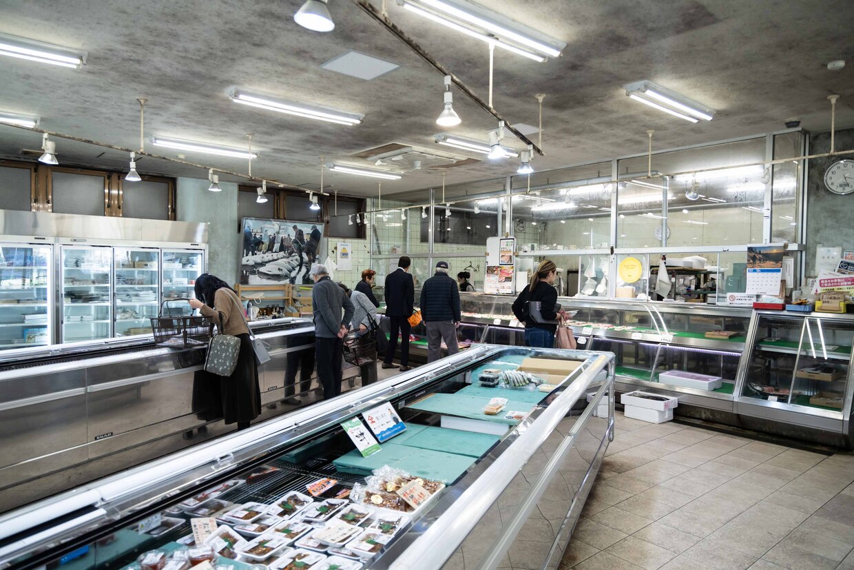 静岡・焼津『サスエ前田魚店』内観