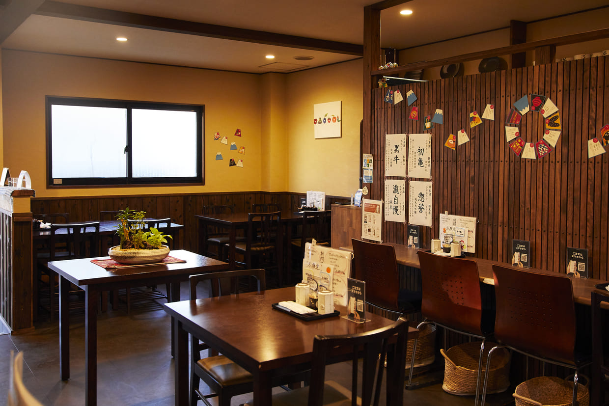 大阪・箕面『ごはんや まつ』店内