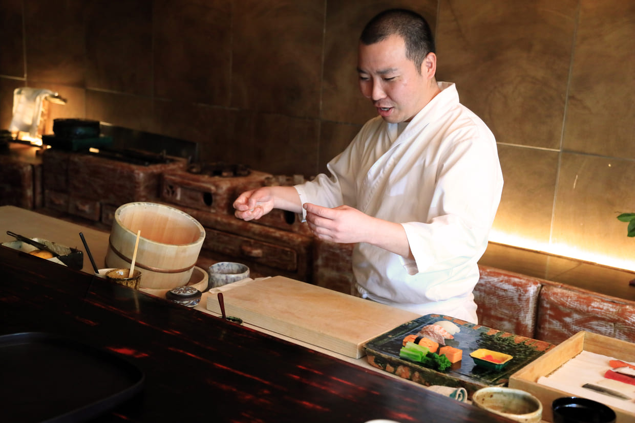 大阪・豊中『鮨うえの』料理長・柚上満太郎さん