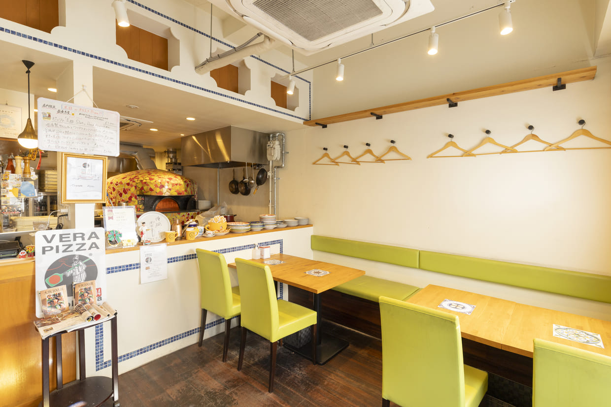 大阪・豊中『ピッツェリア アッティビータ』店内