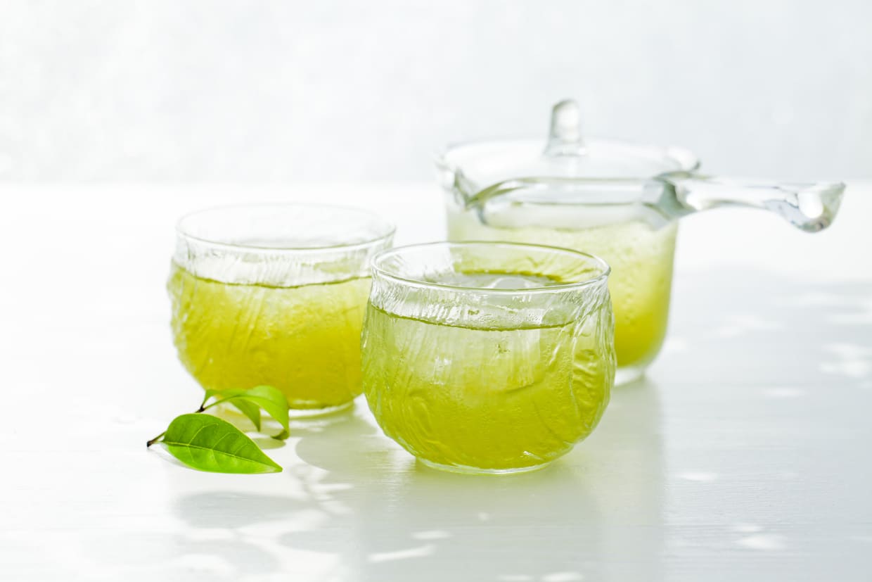 ガラスの器、冷たいお茶