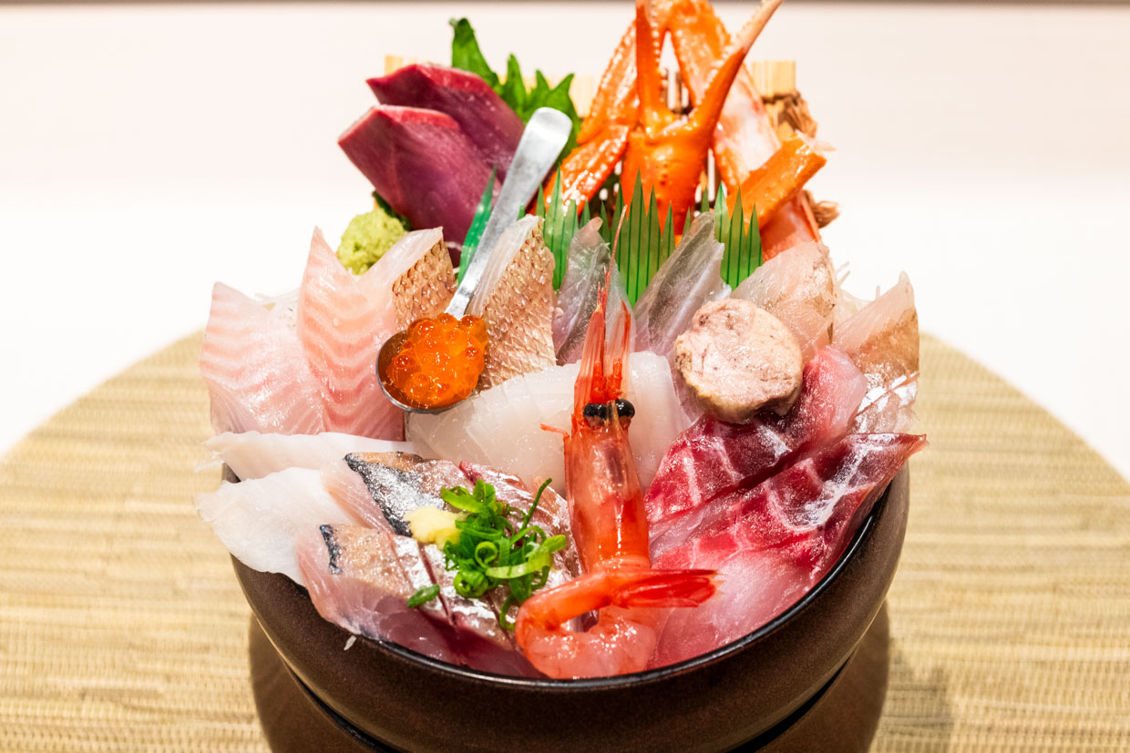 海鮮丼（上）