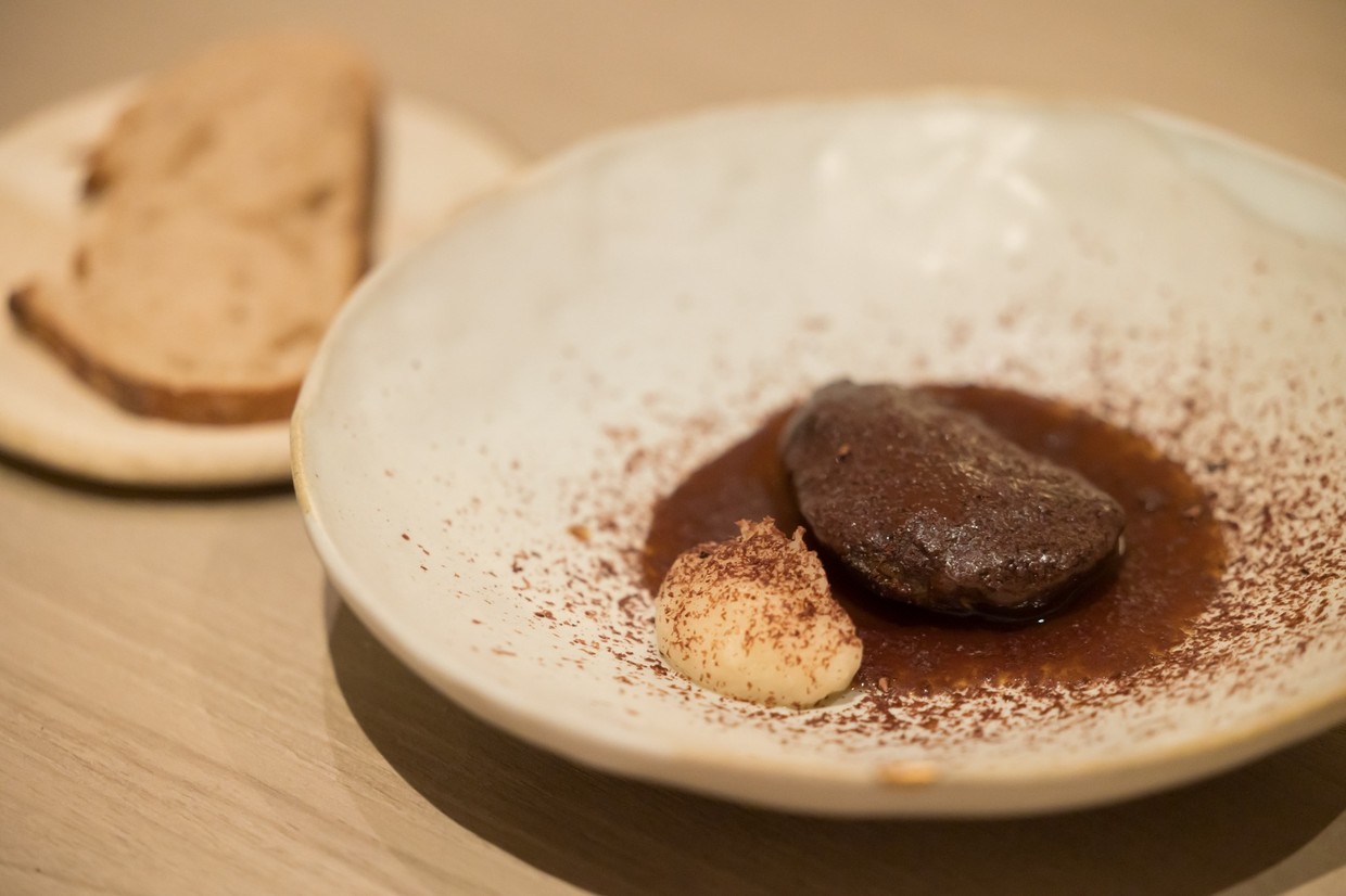 あーすん今帰仁アグーのビール煮込み