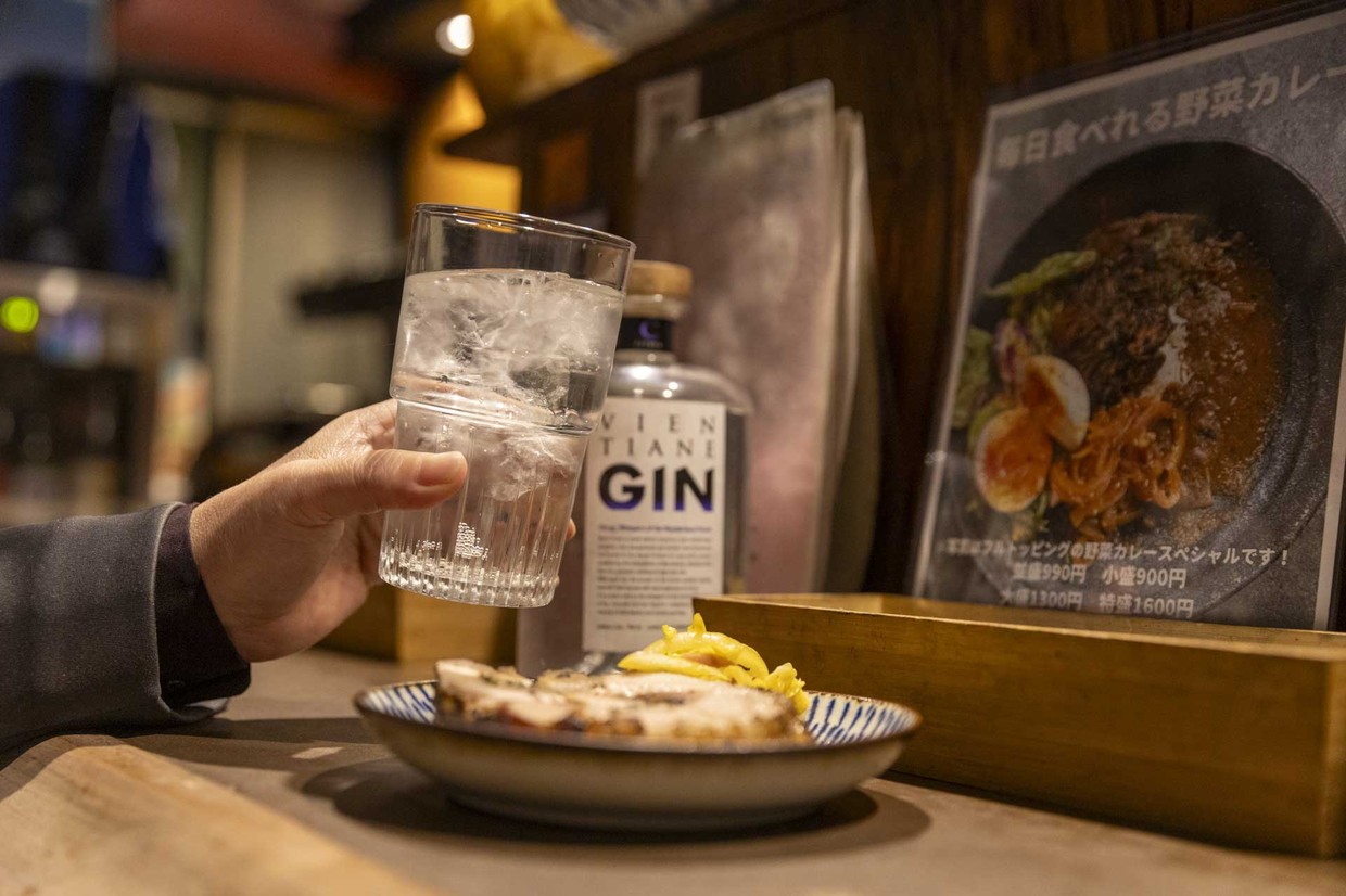 「はらいそSparkle」のジンと料理