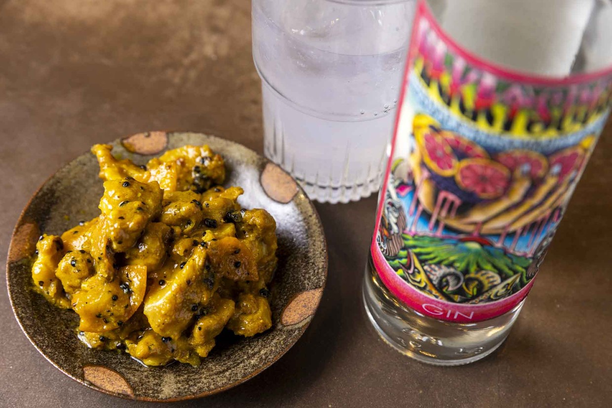 はらいそSparkleの料理とジン