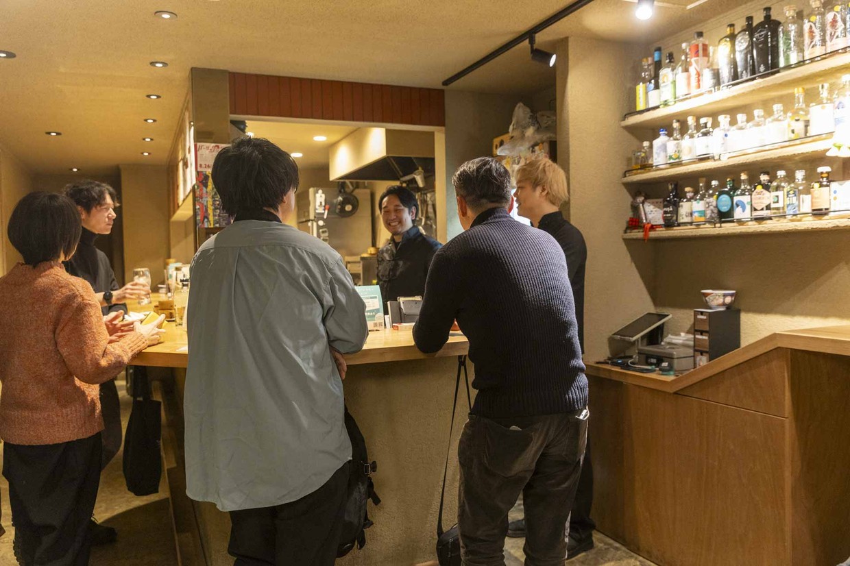 嶺上開花の店内