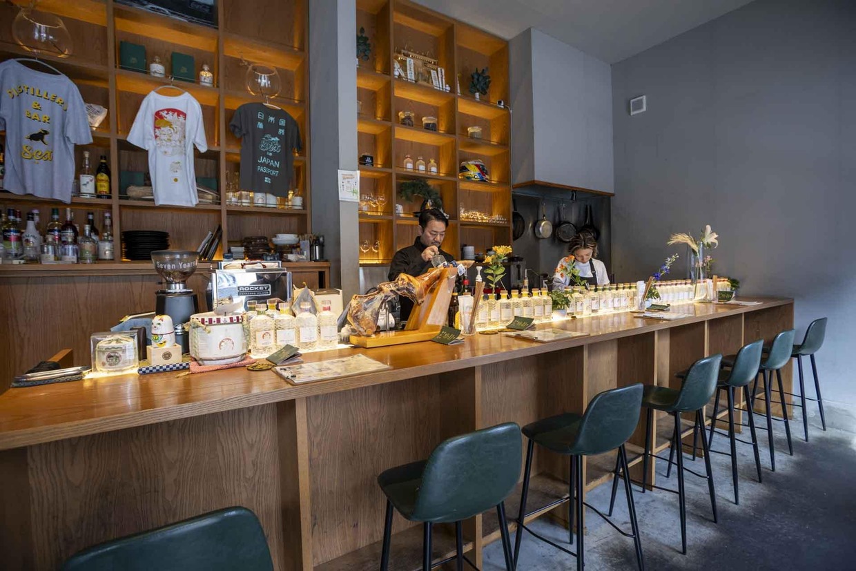 『SiCX京都蒸留所』の店内