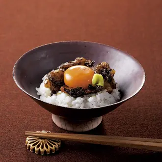 日本料理『ごだん宮ざわ』の鯛の海苔佃煮和え卵かけご飯