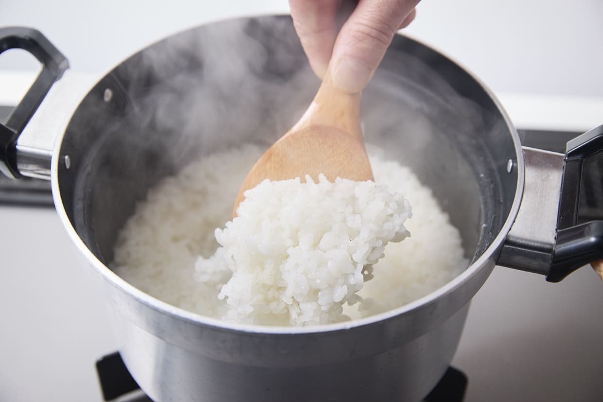 ご飯を炊く