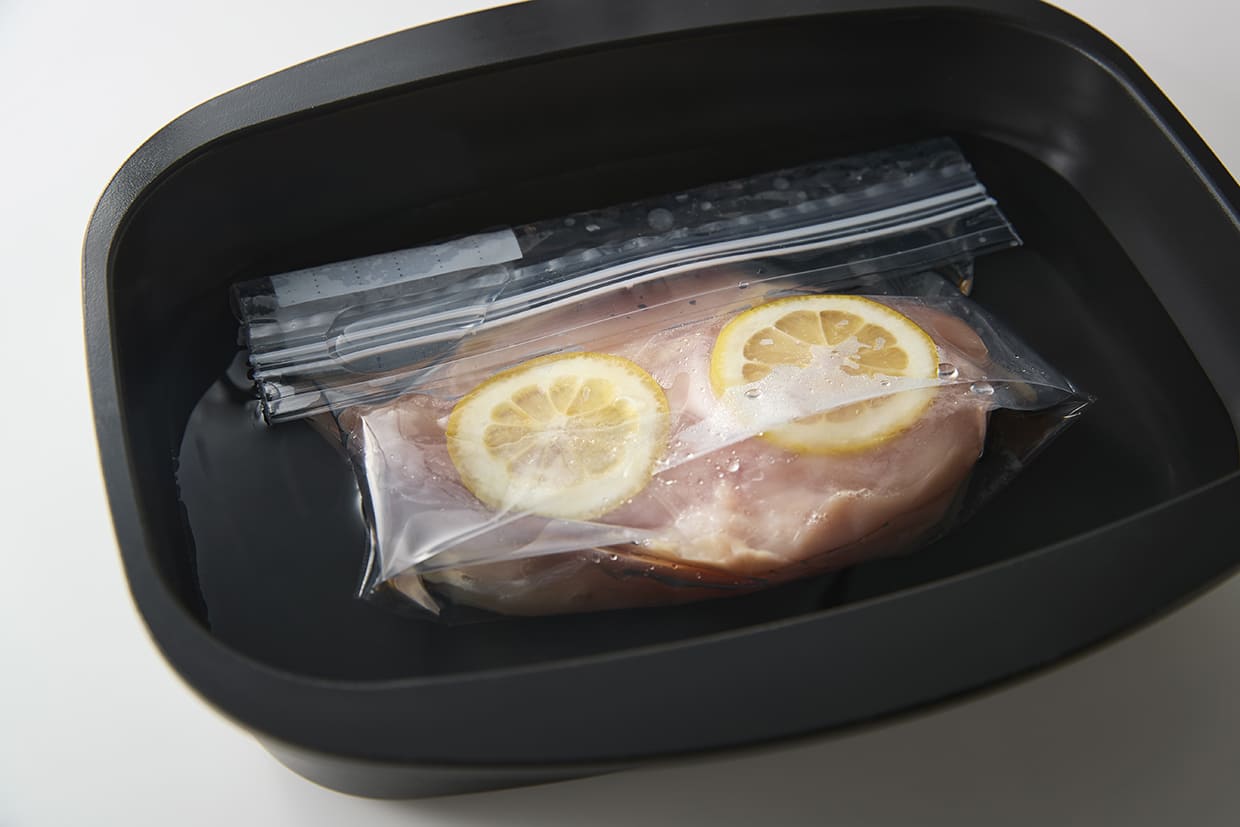 ザ・ココットで蒸し鶏を作る 