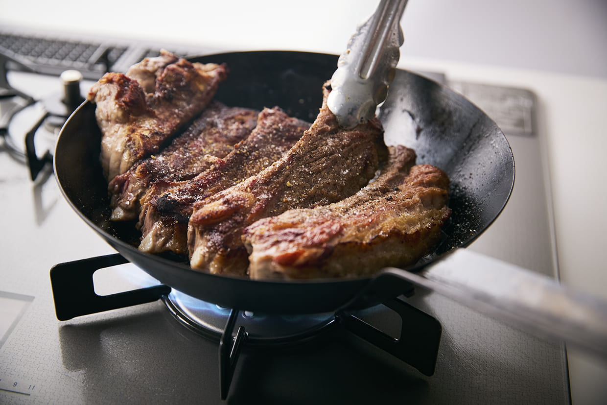 スペアリブを焼く