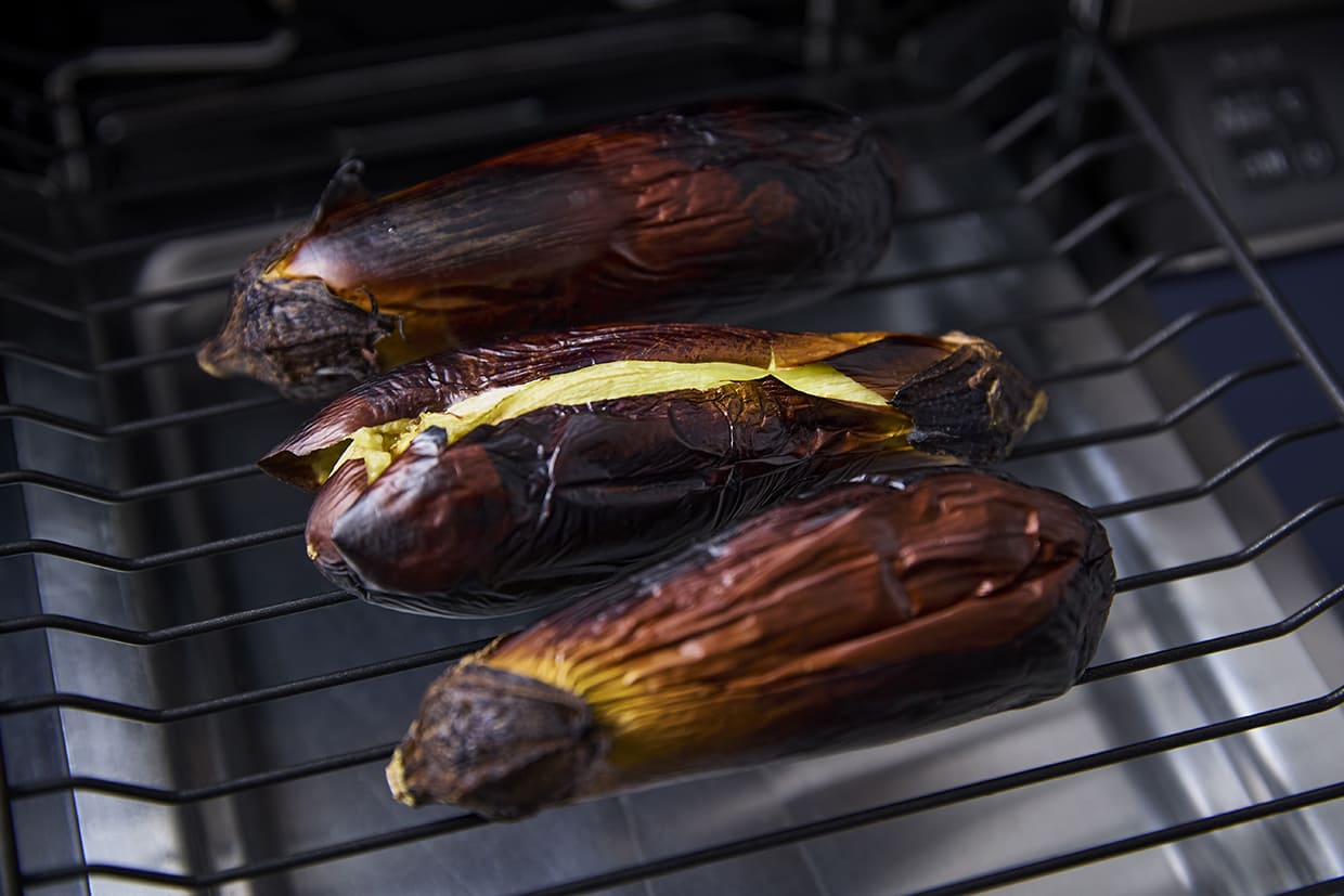 ナスを焼く
