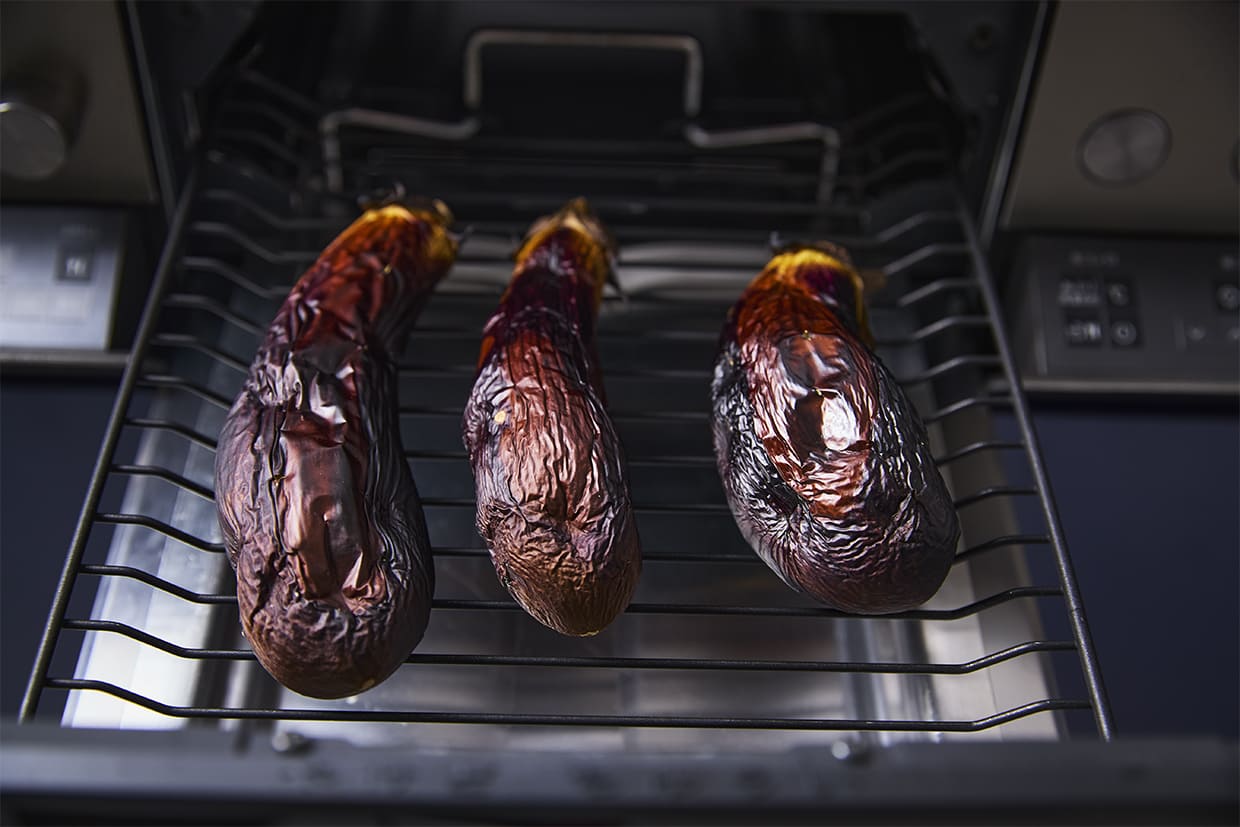 ナスを焼く
