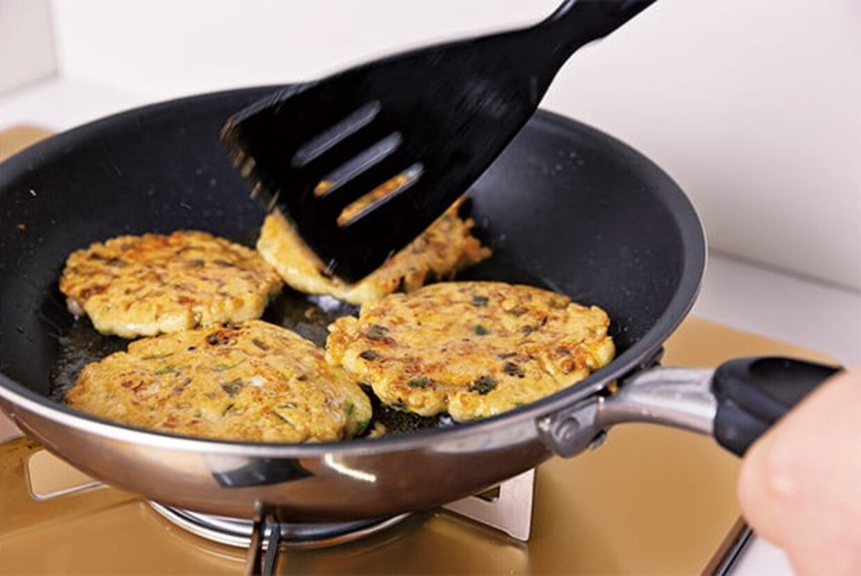 広東風牡蛎のお好み焼きのレシピ、揚げ焼きする