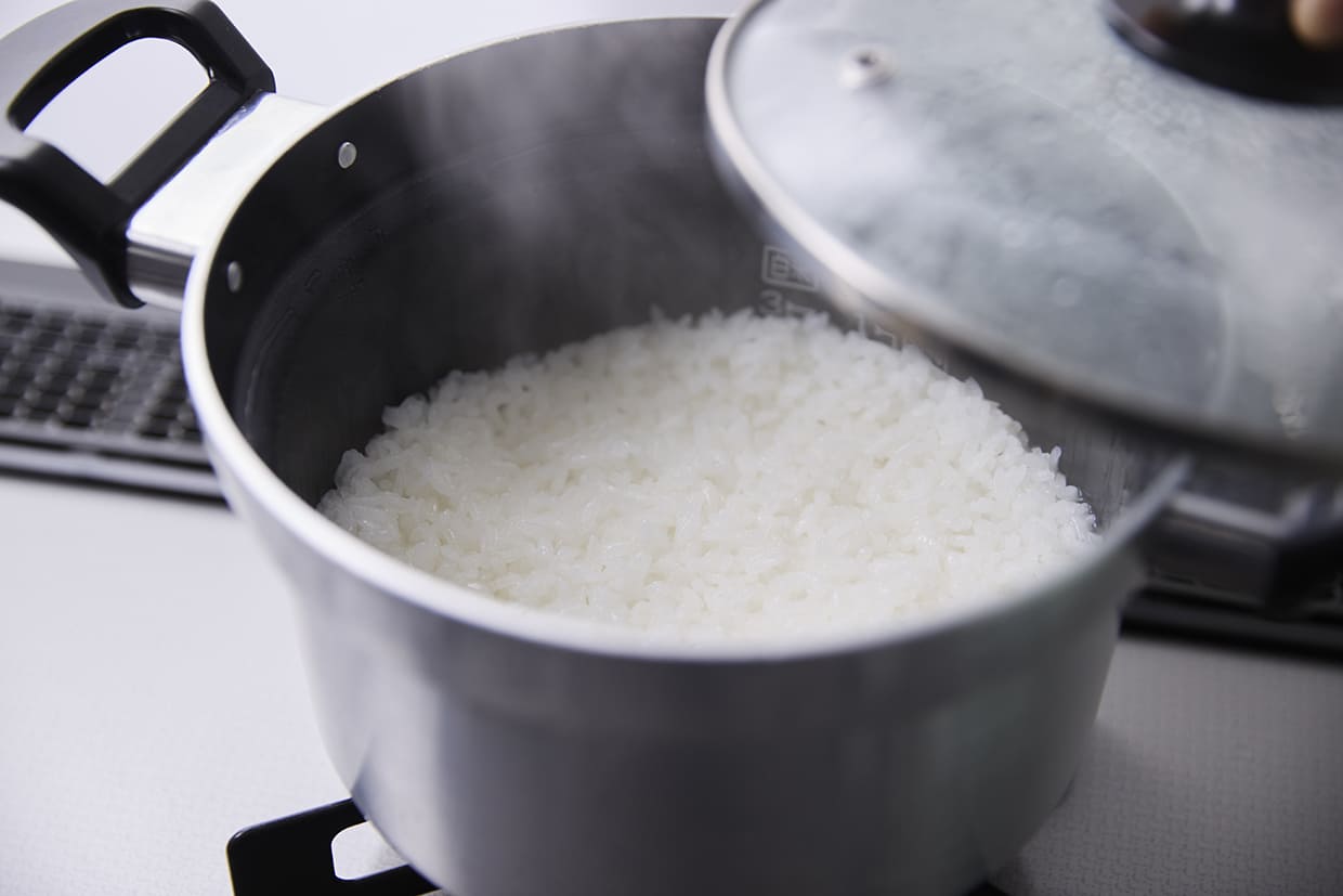 酢飯用のご飯を炊く