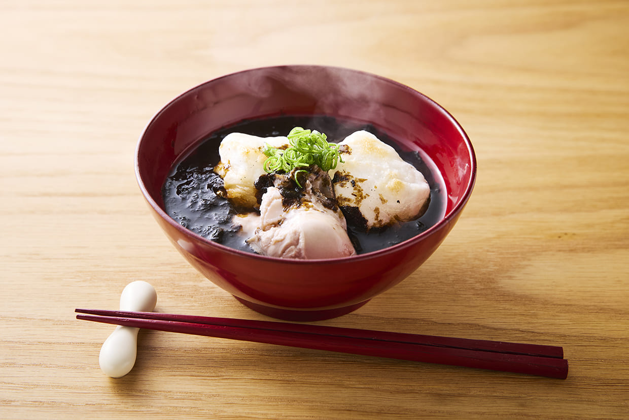 『季と菜と魚と さんたか』の須磨海苔の雑煮の完成