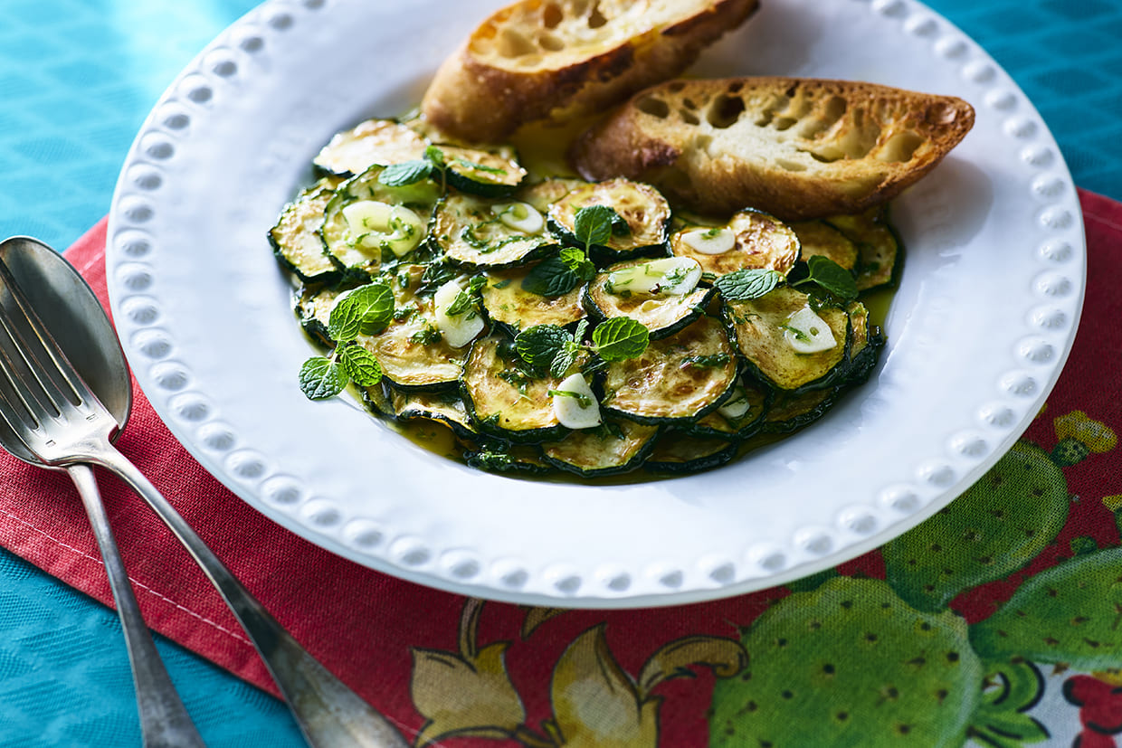 『ドンナ ルチアーナ』のズッキーニのスカペチェの完成