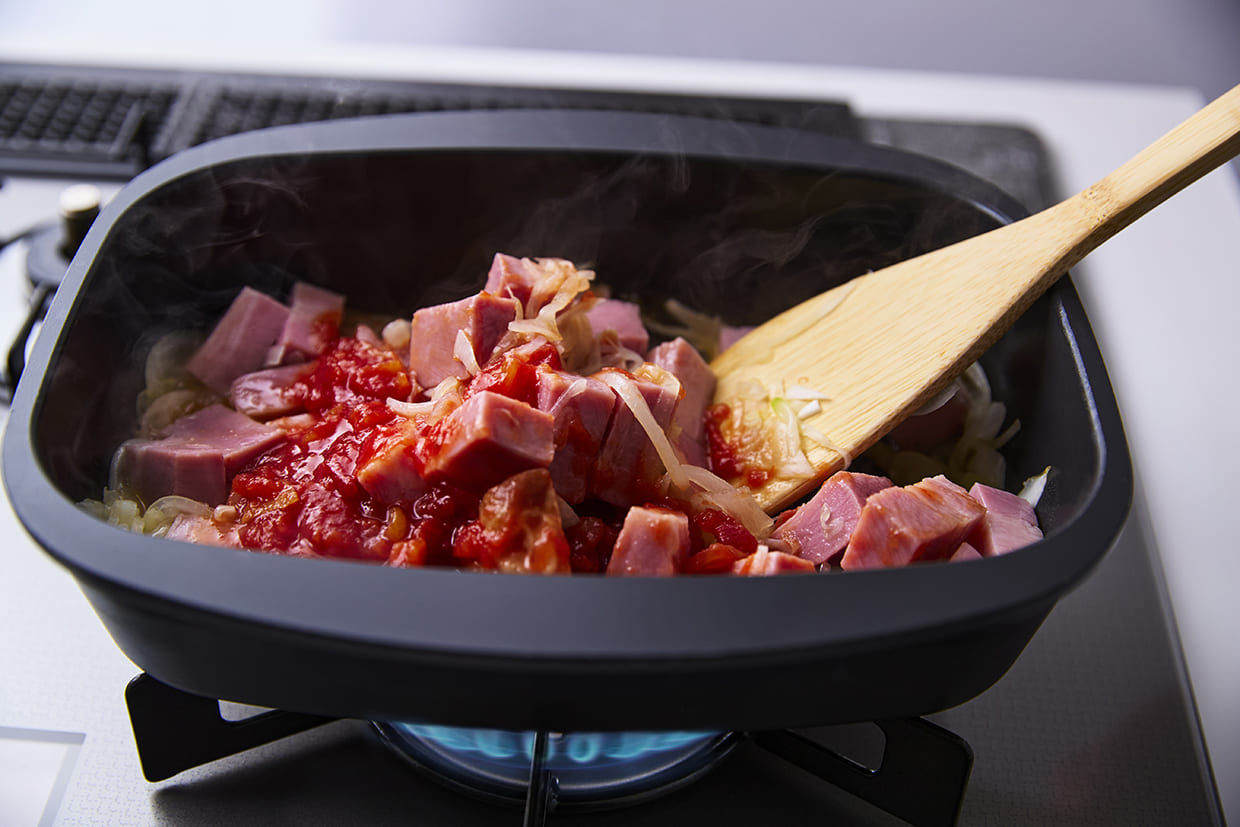 ベーコンを炒める