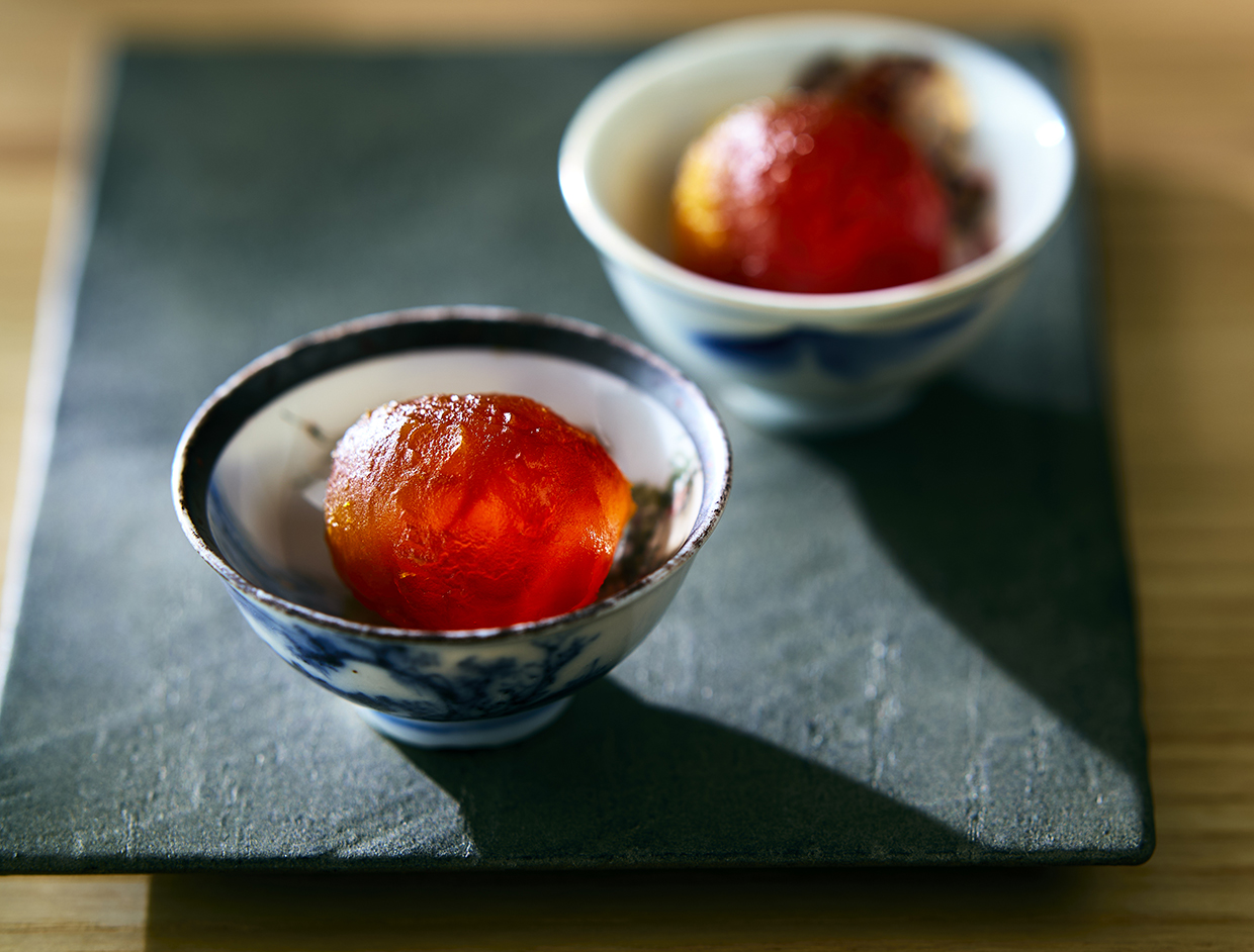 『日本料理と日本酒 惠史（さとし）』の卵黄の味噌漬けの完成