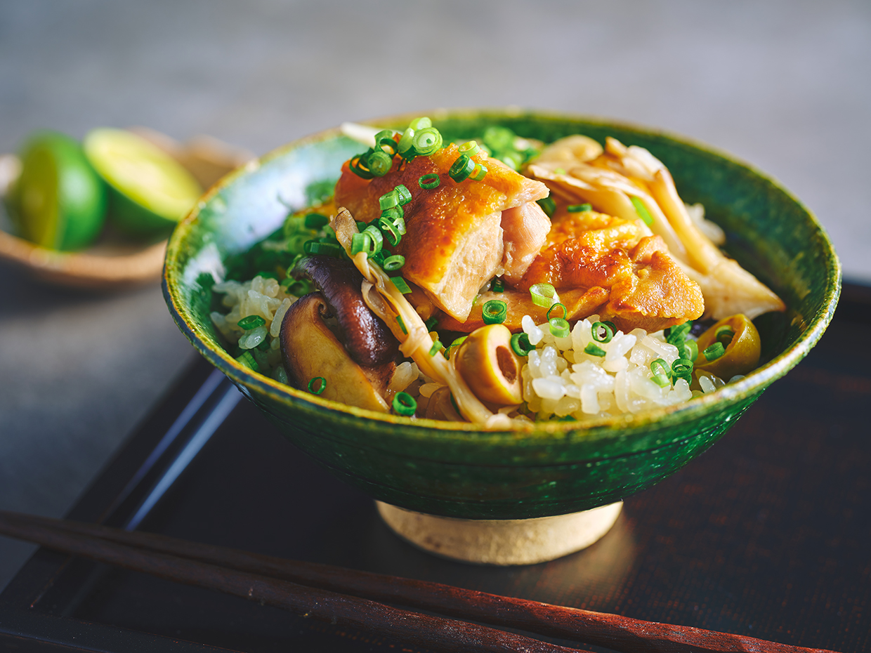 鶏とキノコ、オリーブの炊き込みご飯
