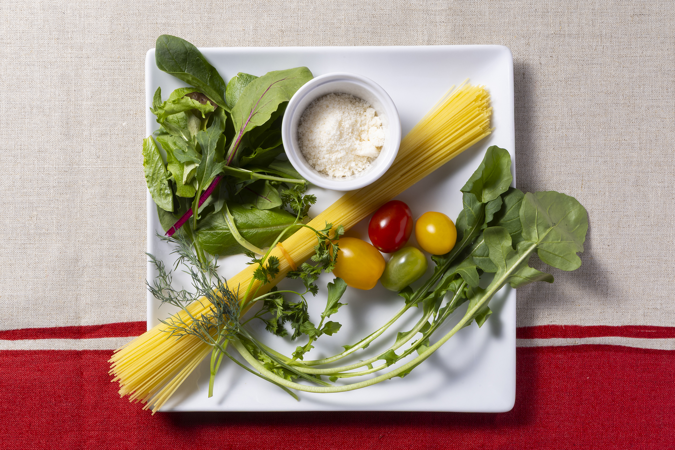 「温かいパスタ・サラダ レシピ」材料