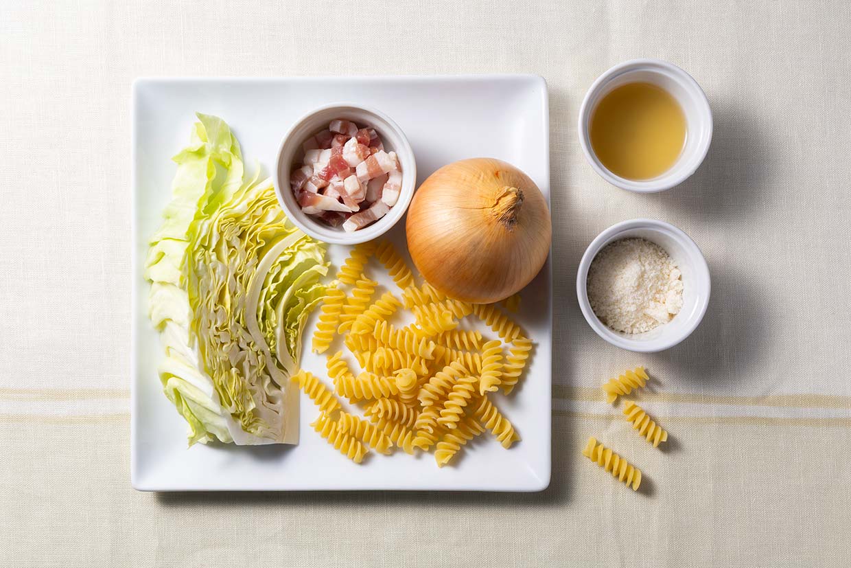 「焼きキャベツのパスタ」