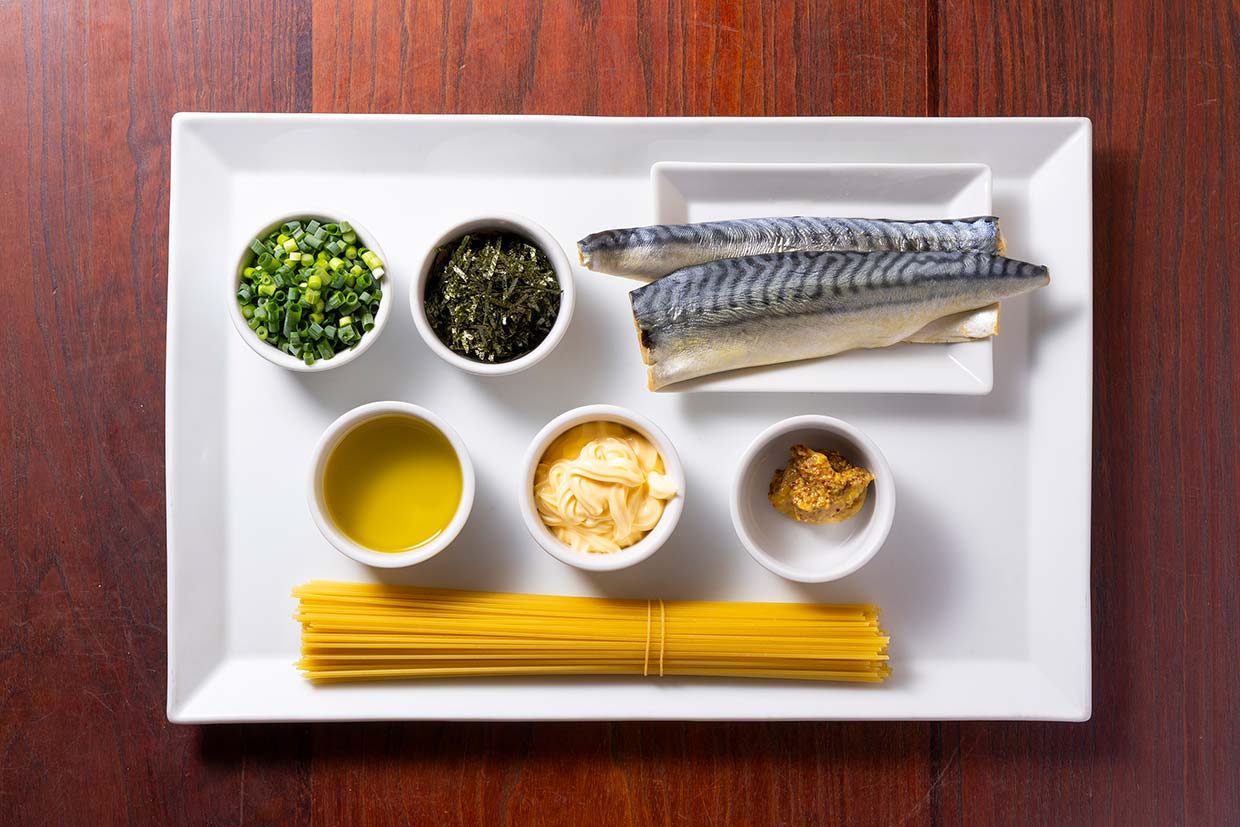 「塩鯖のマヨパスタ」材料
