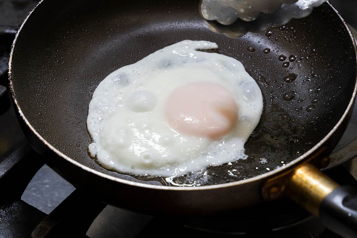 「ナポリタン」半熟の目玉焼き