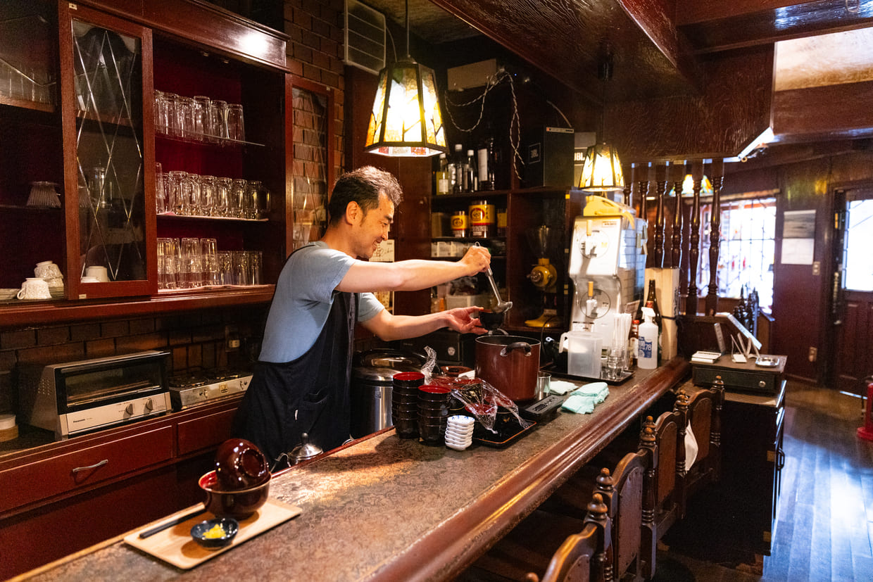  『ソースカツ丼カフェ エチゼン』店内